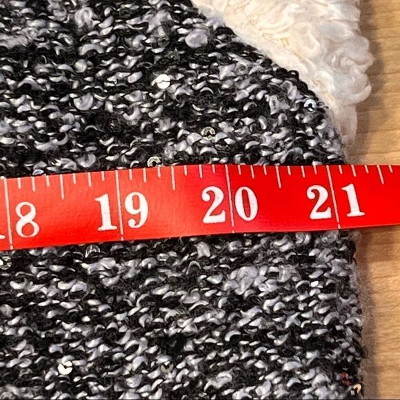 Woman’s Oliver Open Sherpa Lined Knit Vest L Black sparkle accents Reversible - Picture 4 of 11